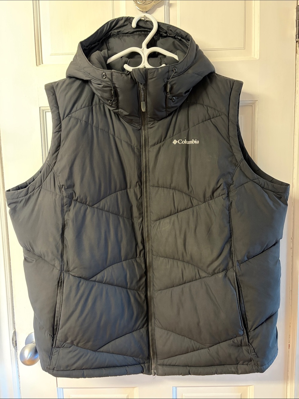 Columbia OmniHeat black puffer vest with hood women’s size 2X
